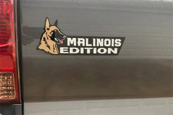🎅2025 Christmas Hot Sale - Dog Car Badge Laser Cutting Car Emblem