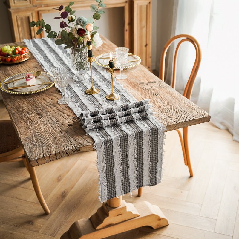American Countryside Table Runner
