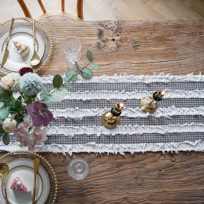 American Countryside Table Runner