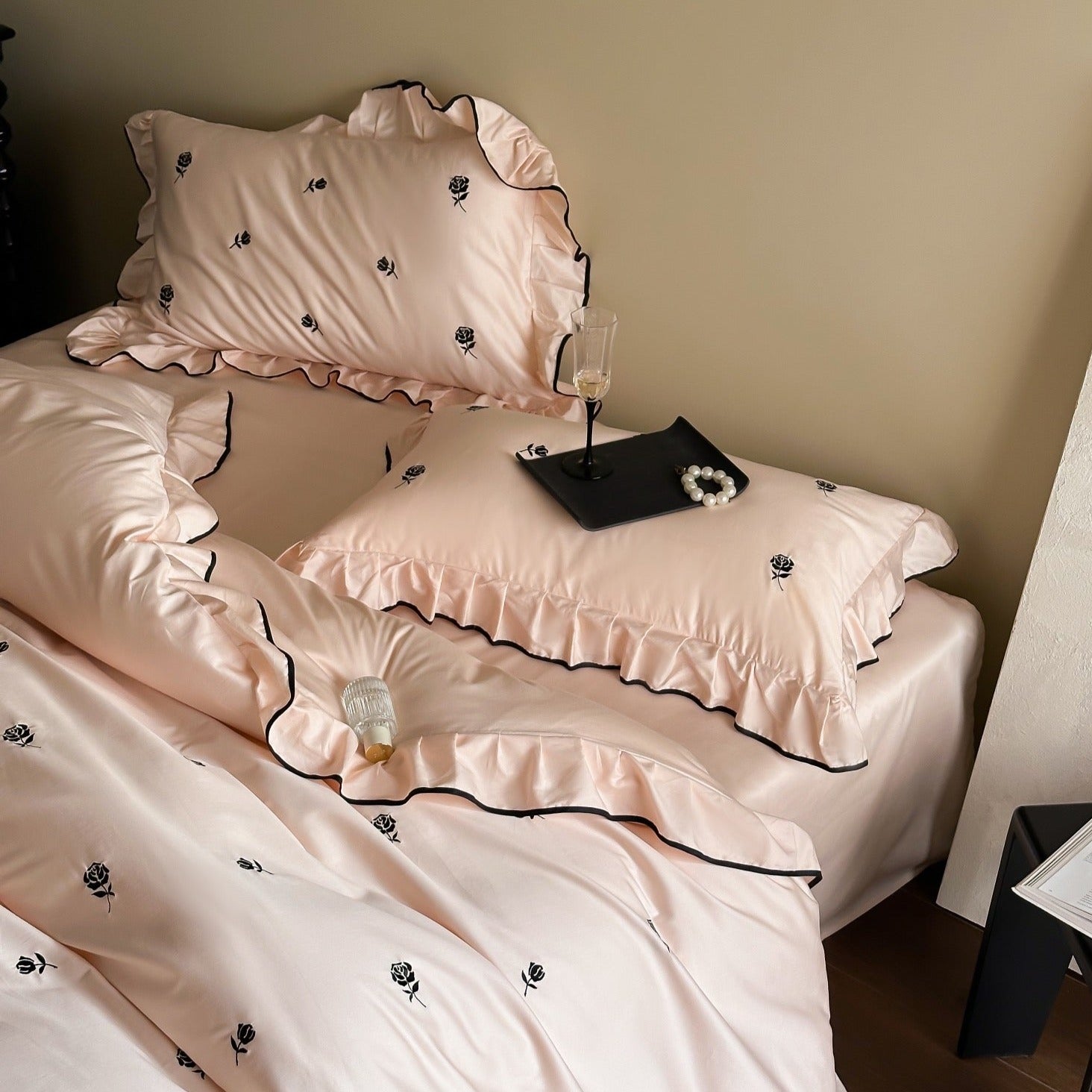 Black Rose Ruffle Bedding Set