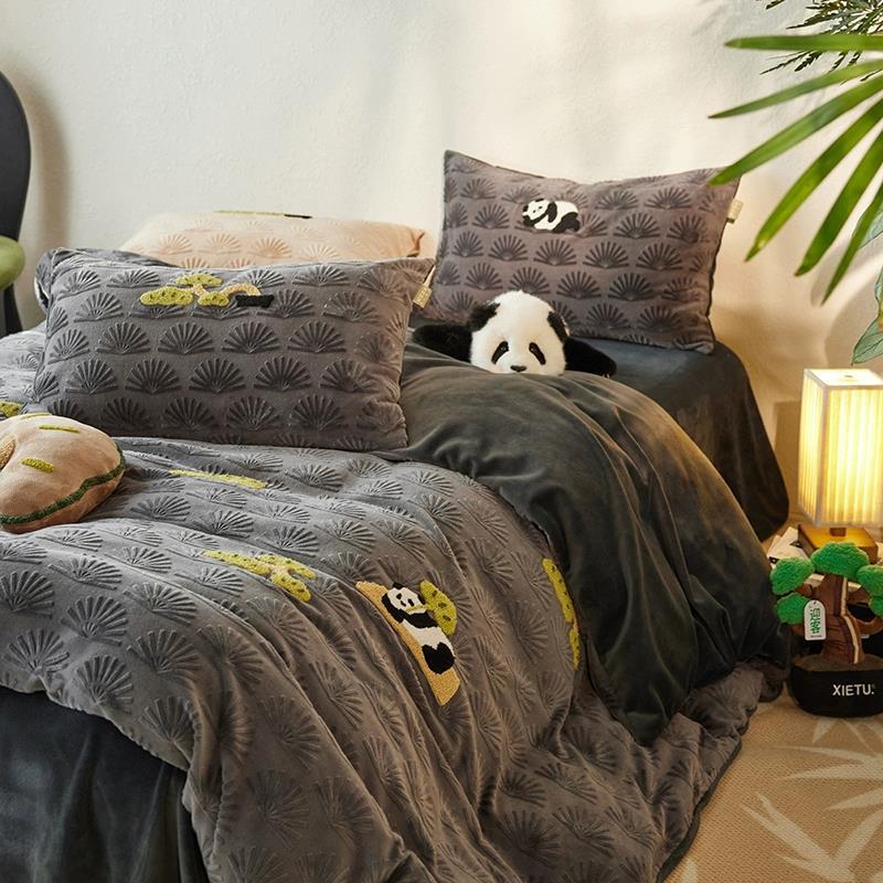 Monochrome Paws Bed Linens