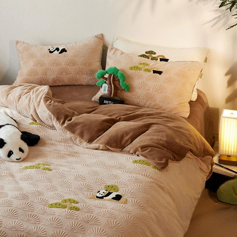 Monochrome Paws Bed Linens