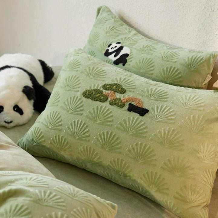 Monochrome Paws Bed Linens
