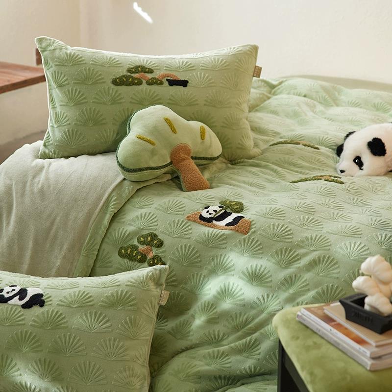 Monochrome Paws Bed Linens