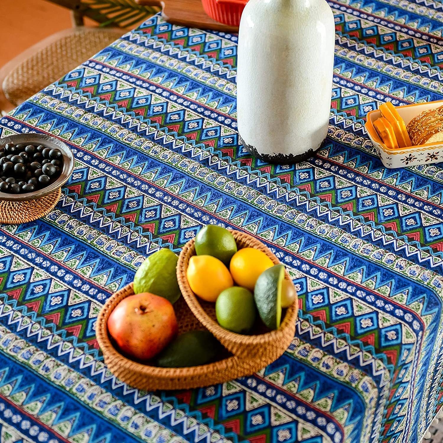 Bohemian Days Diamond Tassel Table Cloth