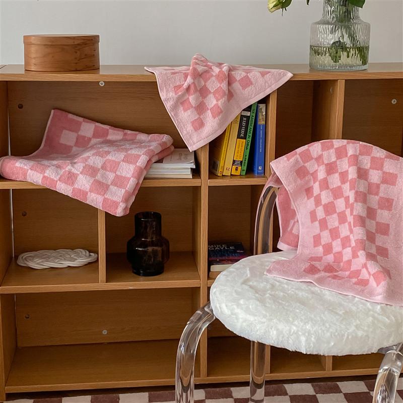 Checkerboard Plus Towel