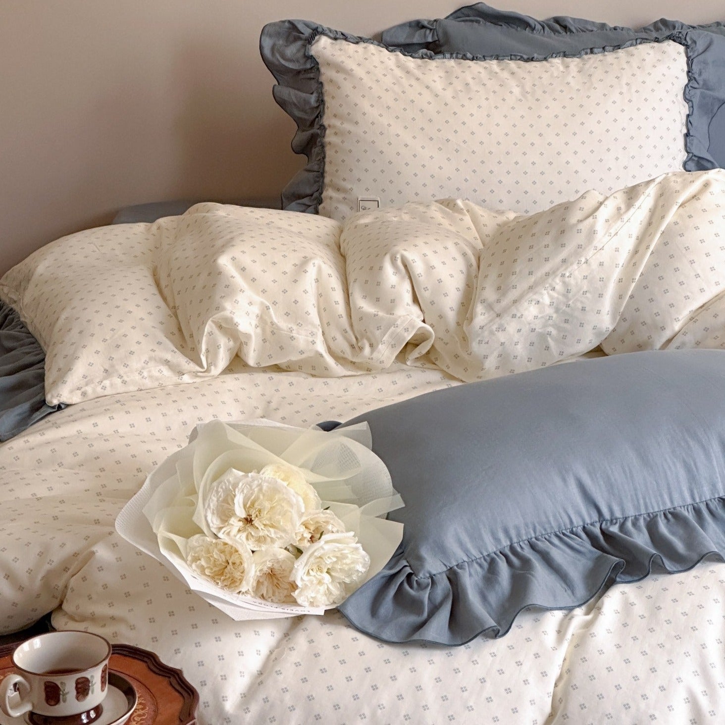Coffee Snow Ruffle Bedding Set