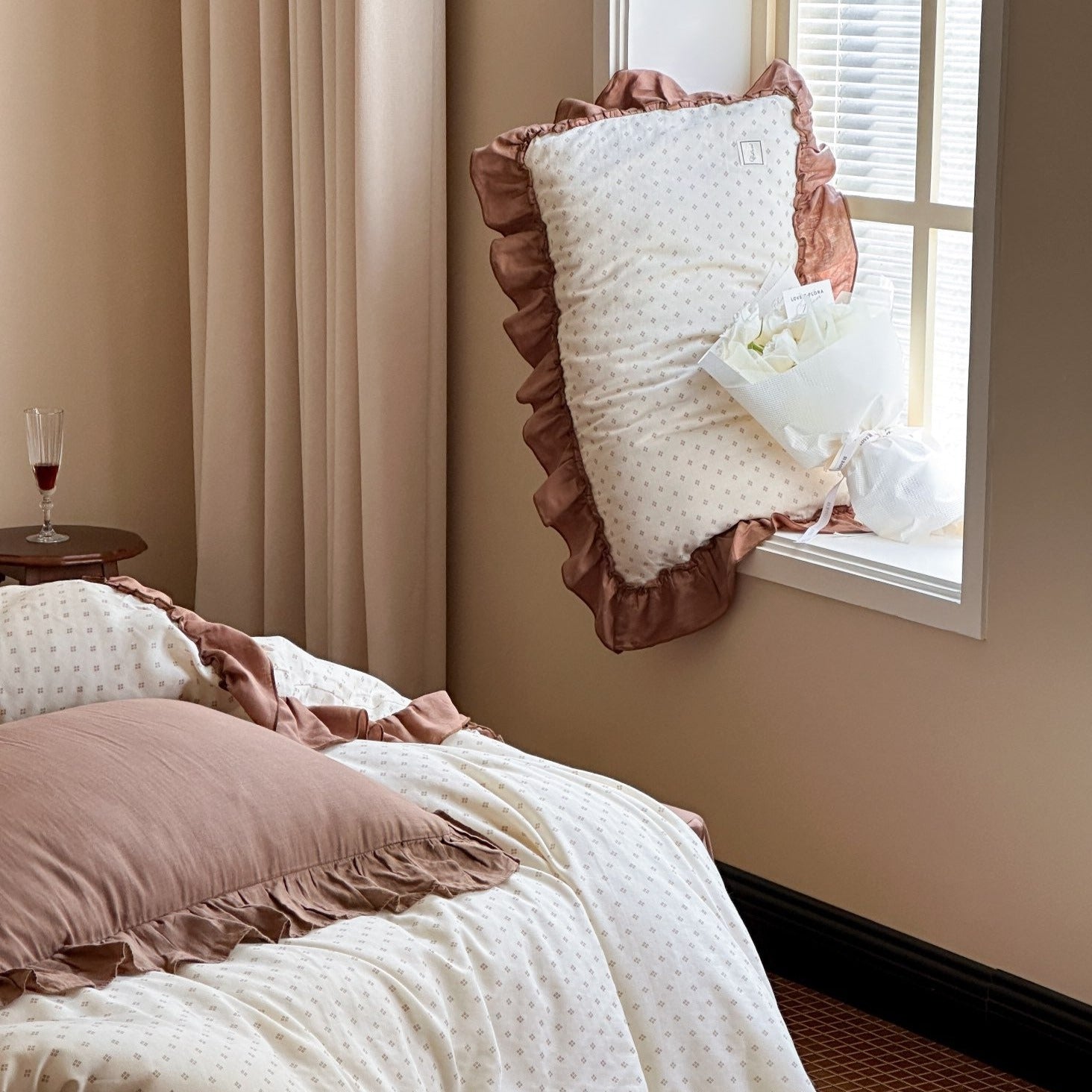 Coffee Snow Ruffle Bedding Set