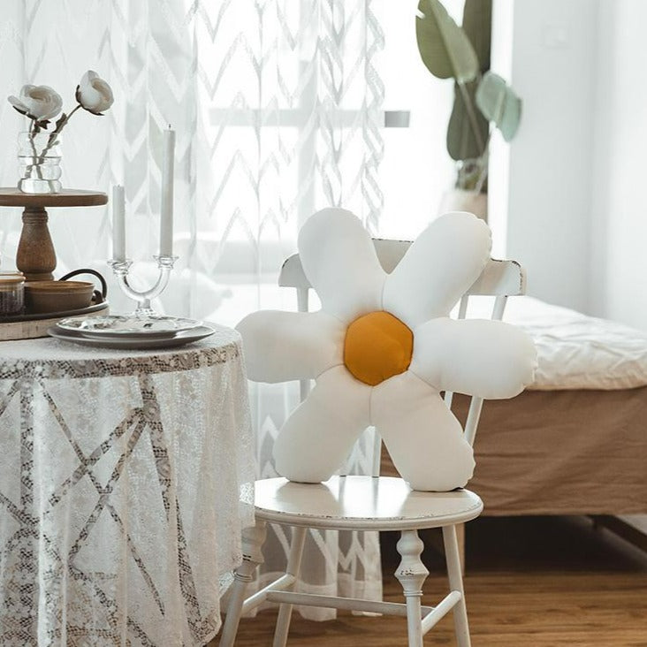 Daisy Flower Whopee Cushion