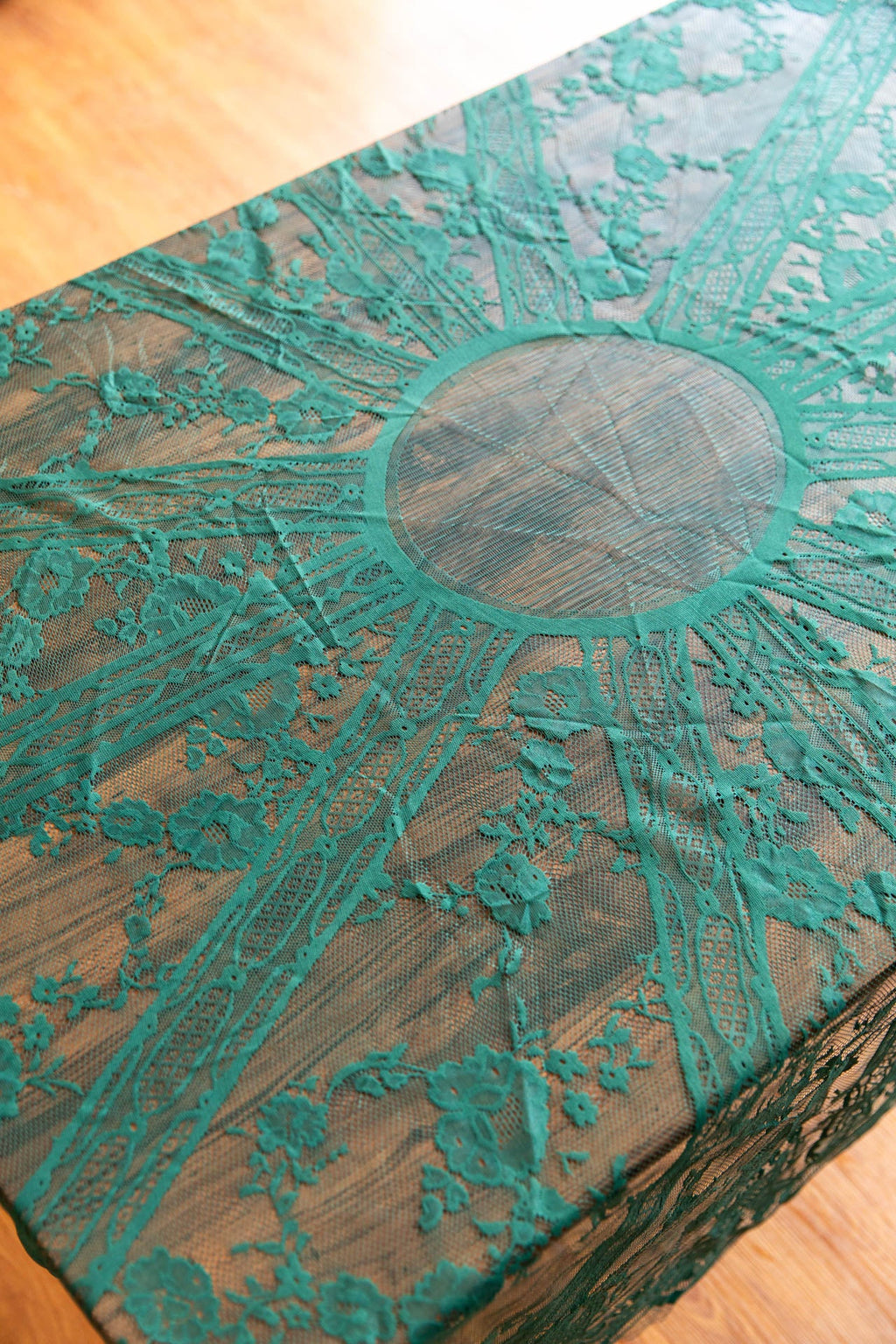 Moss Adventure Lace Round Table Cloth