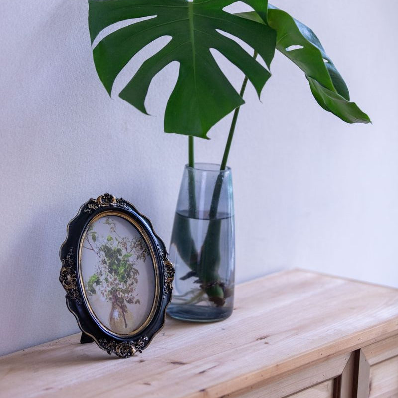 Mystery Bud Oval Frame