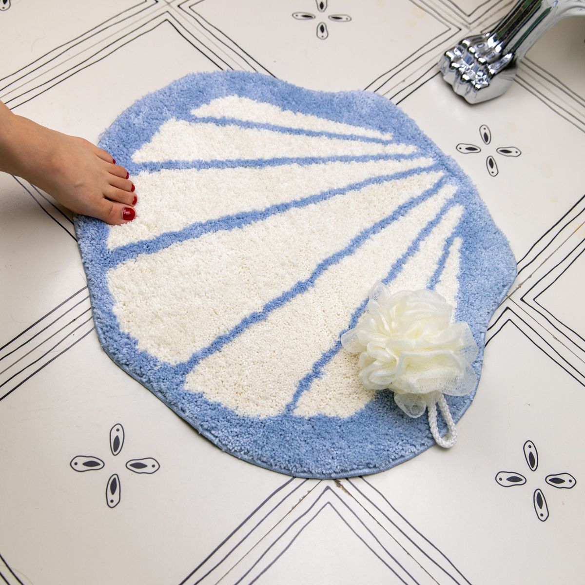 Shell Bath Mat
