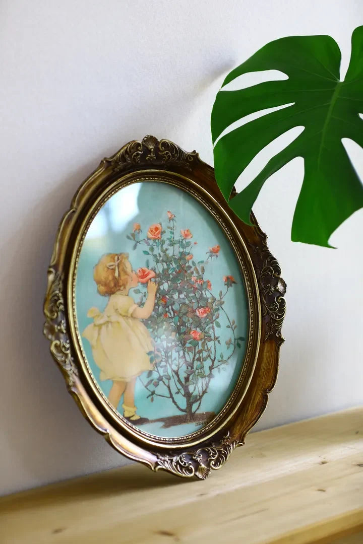 Victoria Hanging Photo Frame