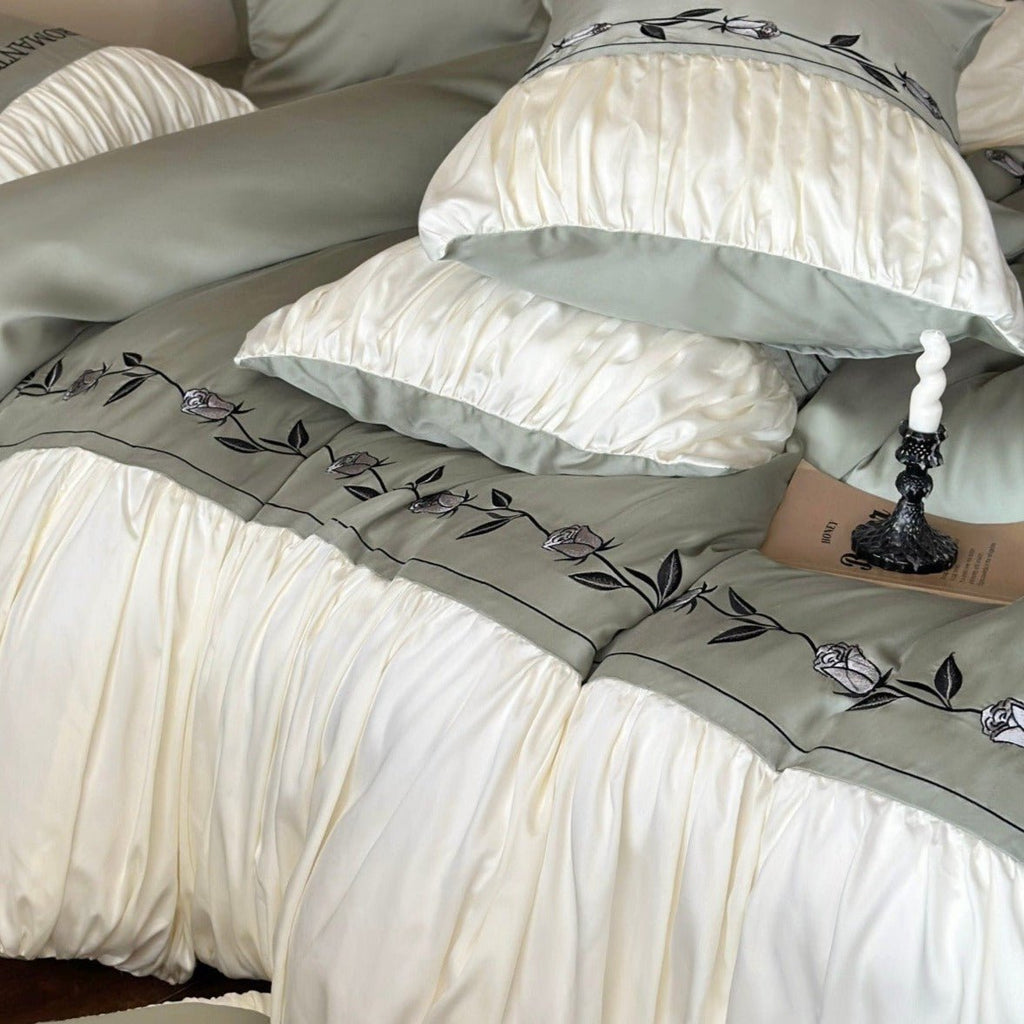 Deluxe Spring Green Rose Bedding Set