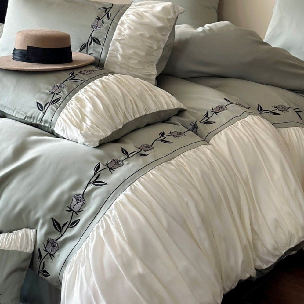 Deluxe Spring Green Rose Bedding Set