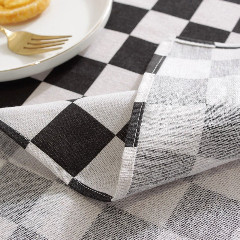 Diamond Chic Table Cloth