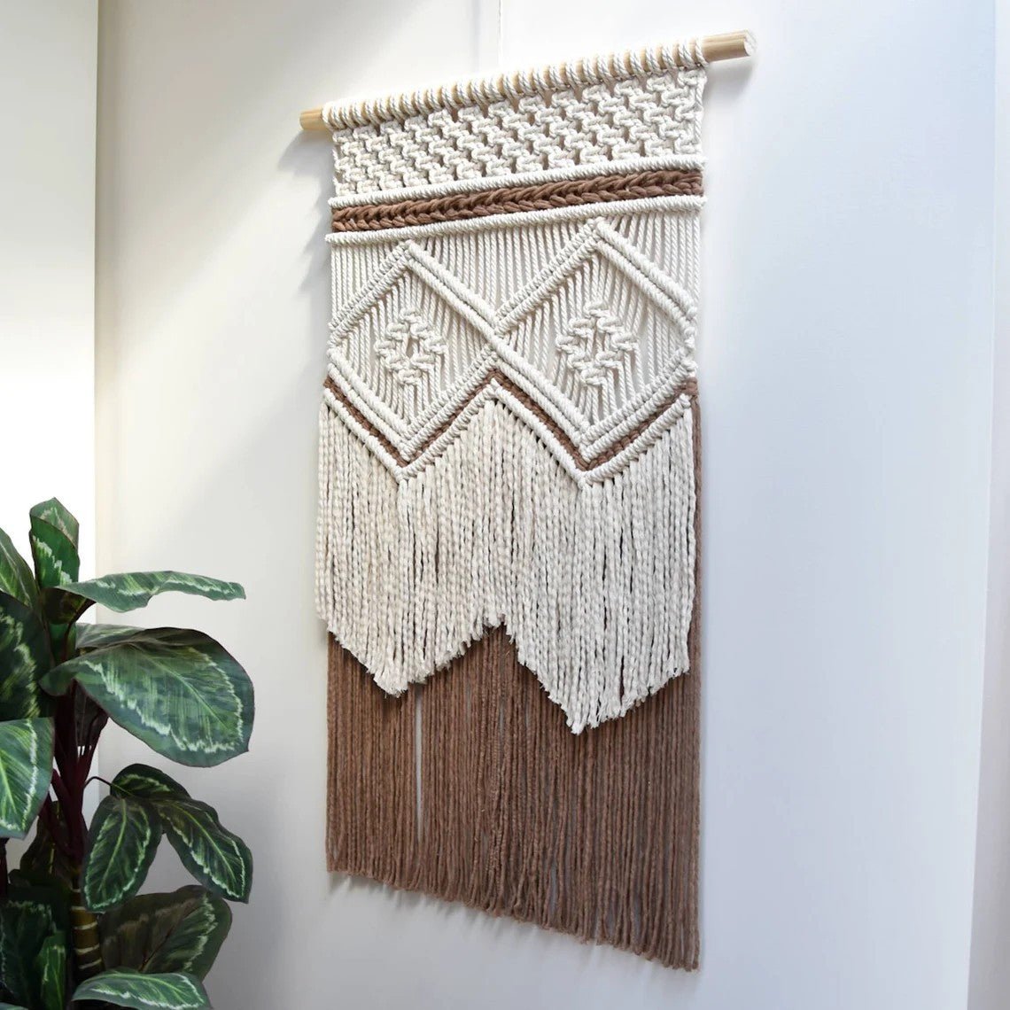 Diamond Pattern Macrame Wall Decor