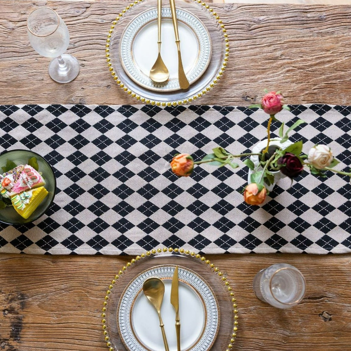 Argyle Diamond Table Runner