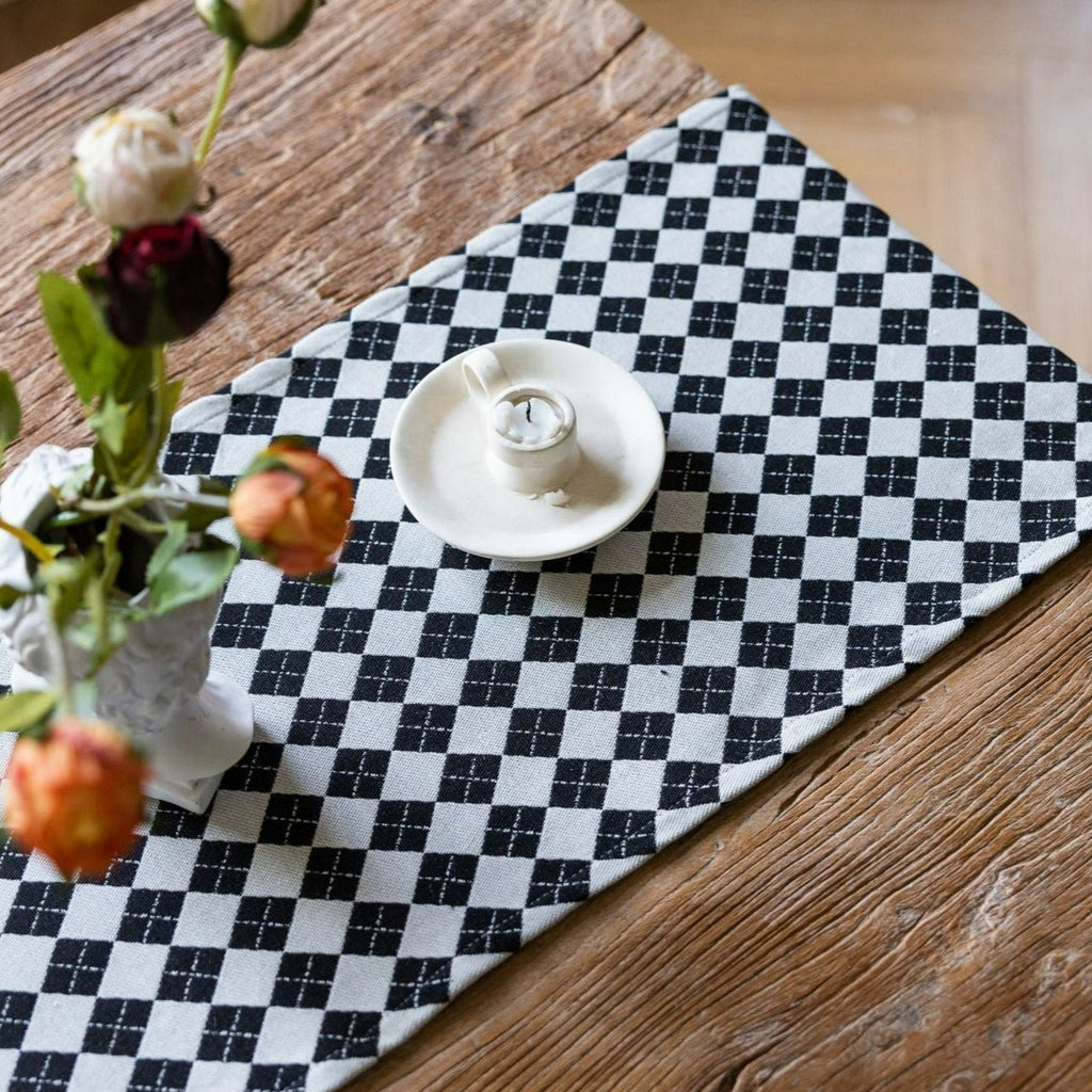 Argyle Diamond Table Runner