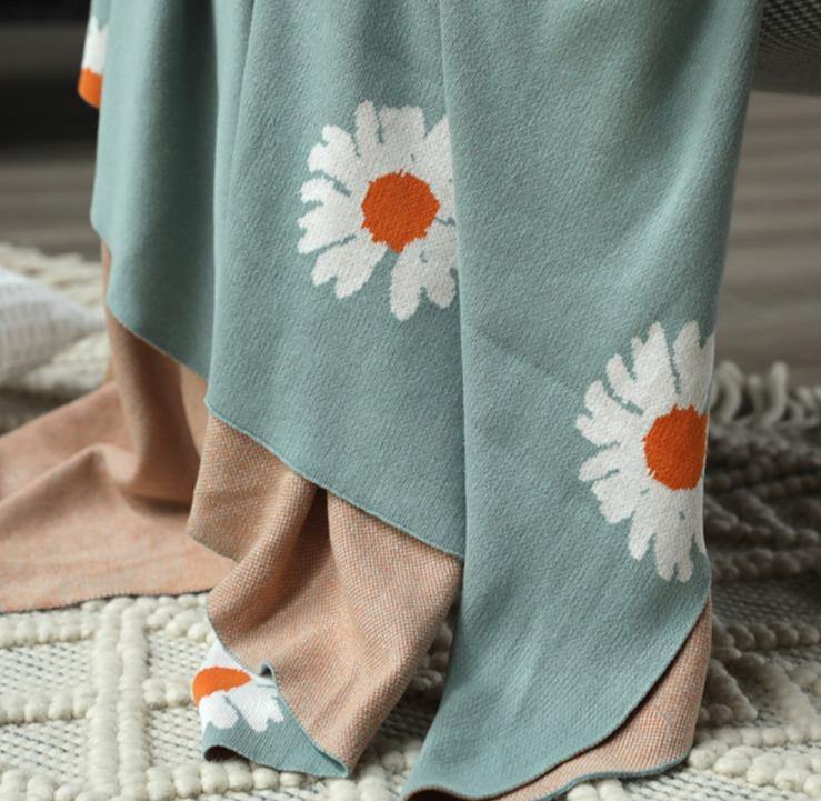Divine Daisy Blanket - FINAL SALE