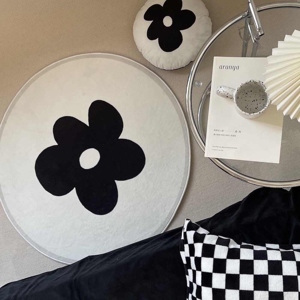 Ebony Flower Rug