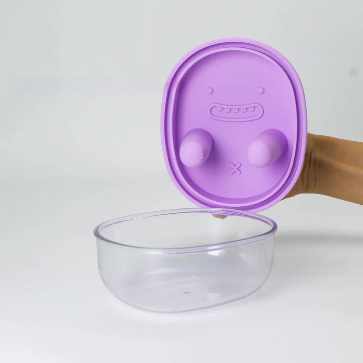 2-in-1 No-Mess Snack Box with Silicone Finger Lid - Snack Mate