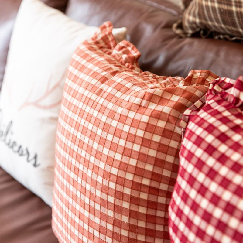 Retro Line Ruffle Cushion