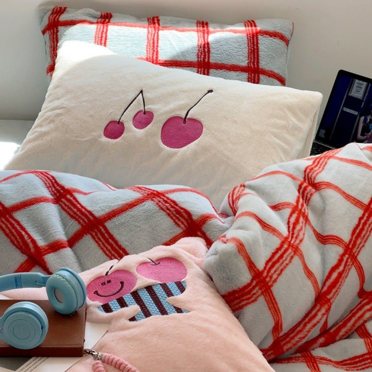 Mint & Cherry Bedding Set