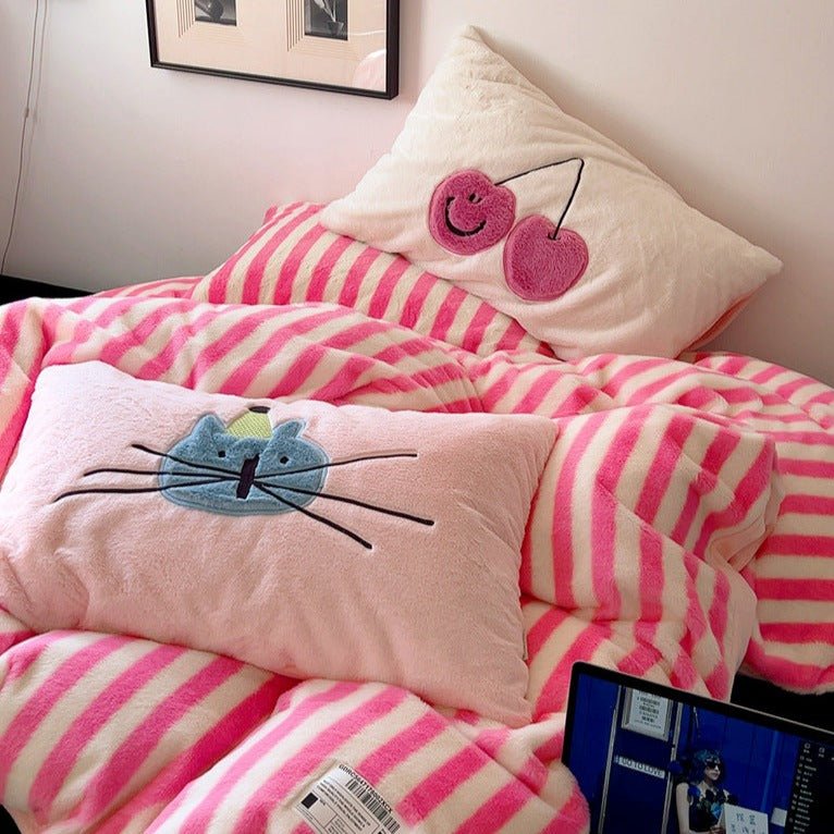 Kitty & Cherry  Bedding Set