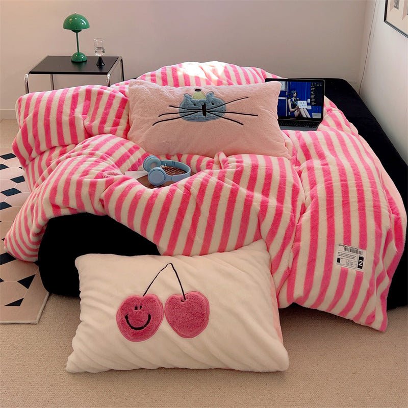 Kitty & Cherry  Bedding Set