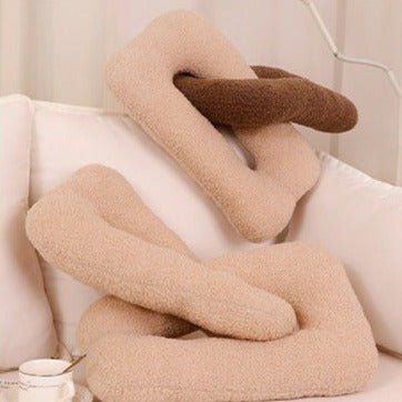 Locked Chain Cushion