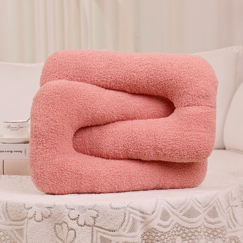 Locked Chain Cushion