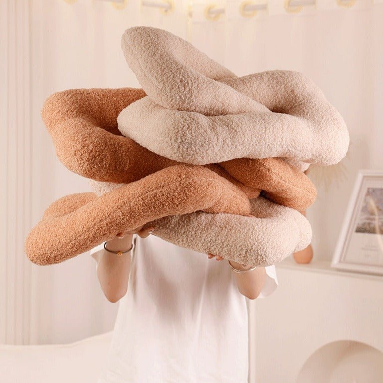 Locked Chain Cushion