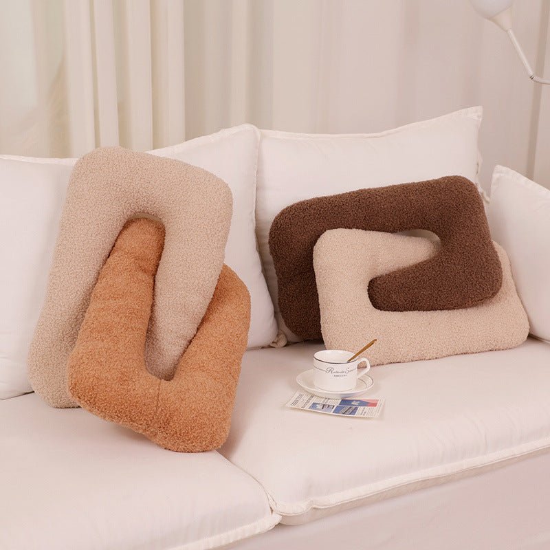 Locked Chain Cushion