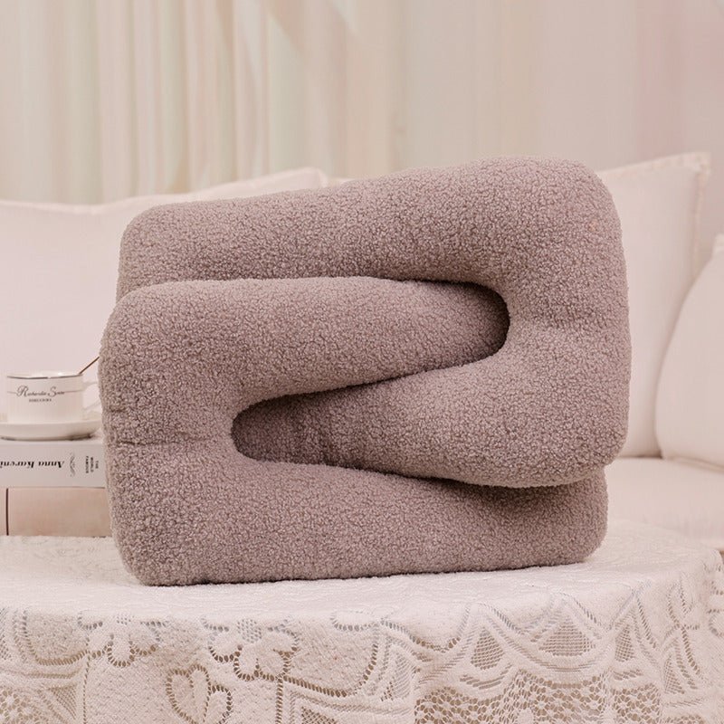 Locked Chain Cushion