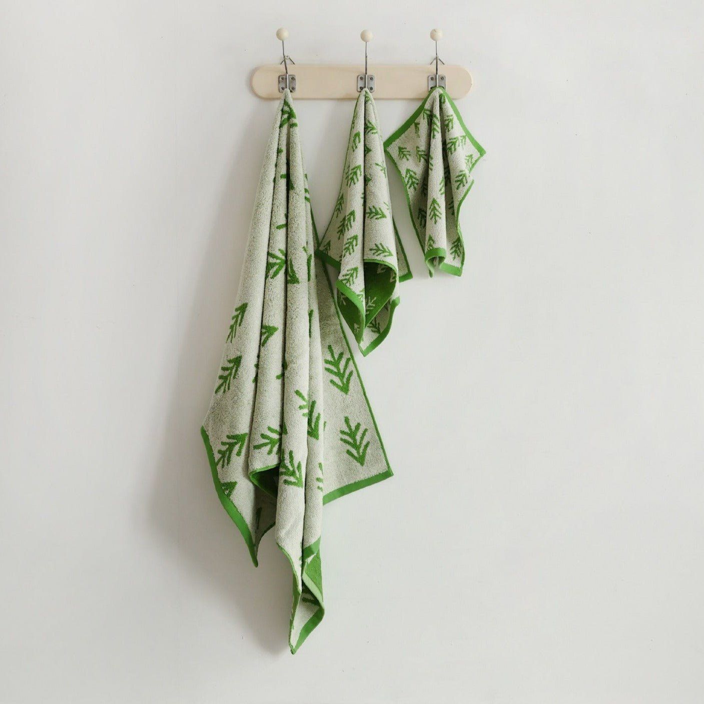 Lush Green Towel Set