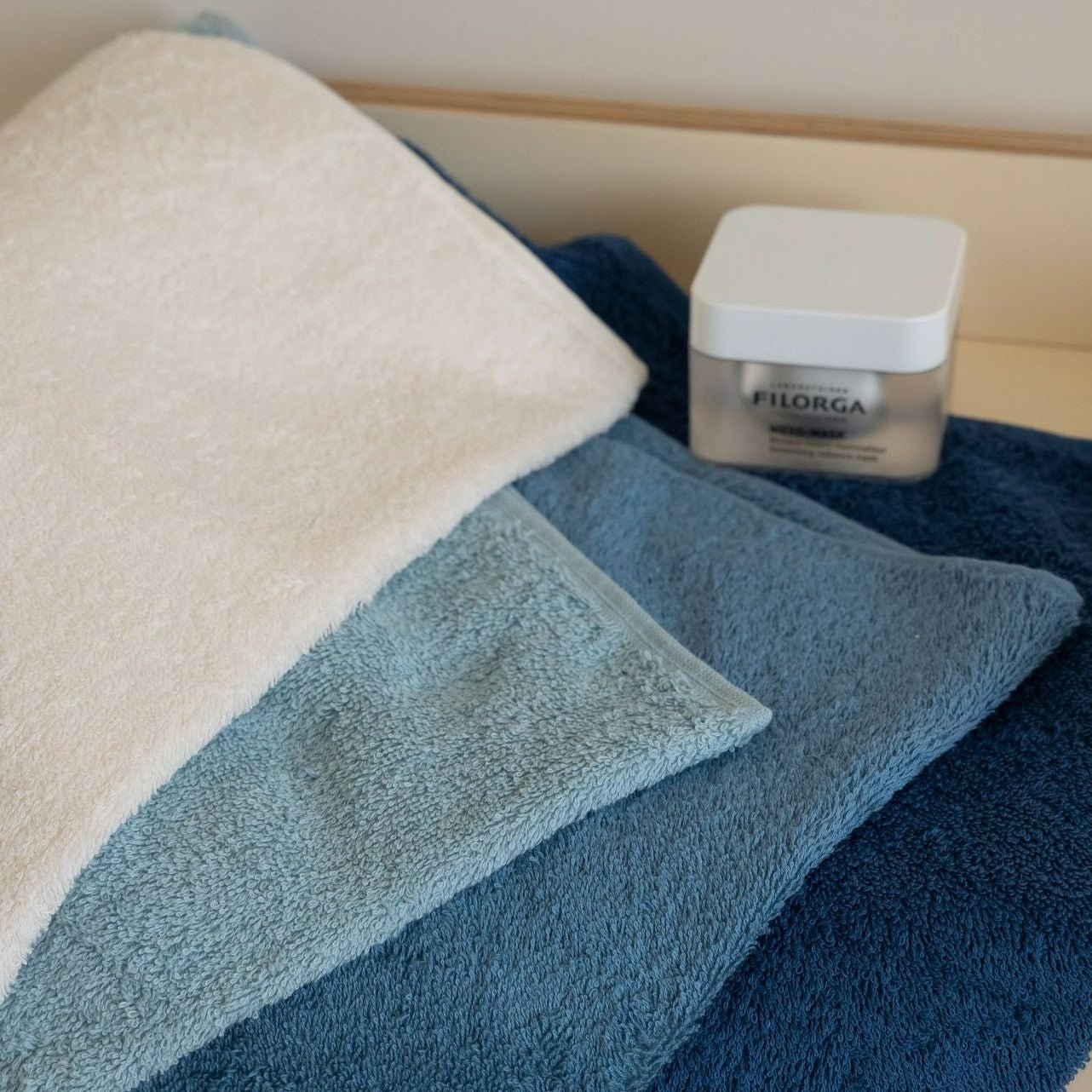 Macaron Towel Collection
