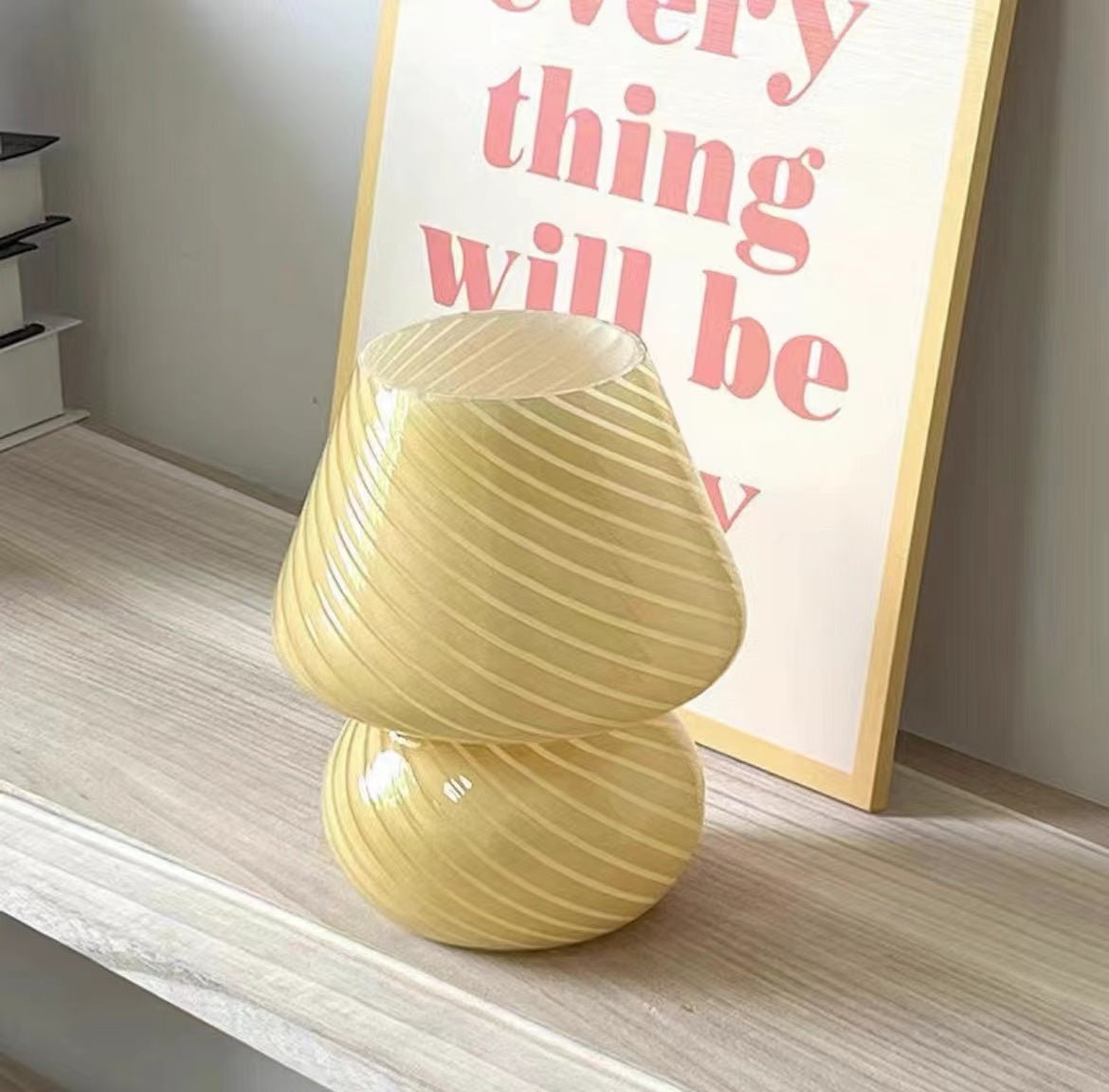 Marbled Vintage Bud Lamp