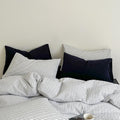 Minimal Stripe Bedding Set