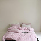 Minimal Stripe Bedding Set
