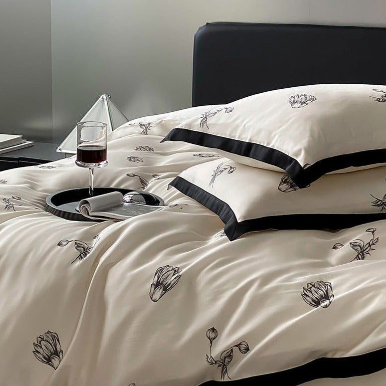 Monochrome Flower Bedding Set