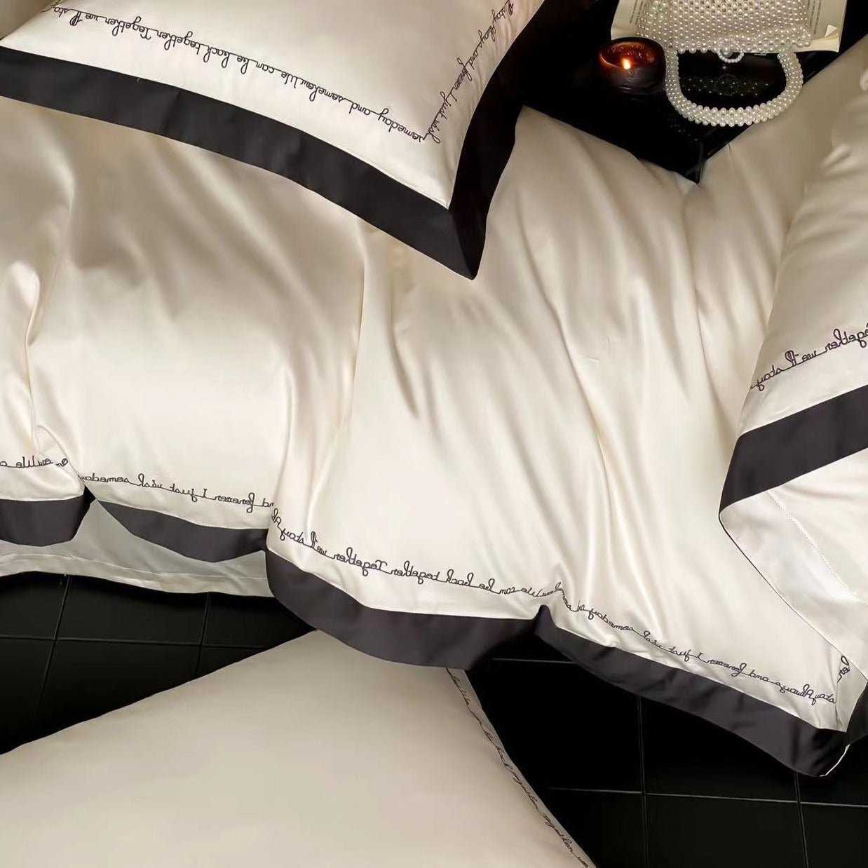 Monochrome Grid Bedding Set