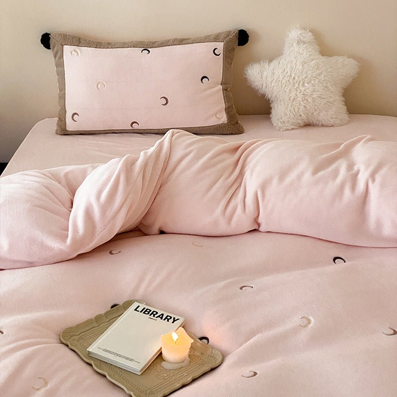 Moonlight Whisper Bedding Set