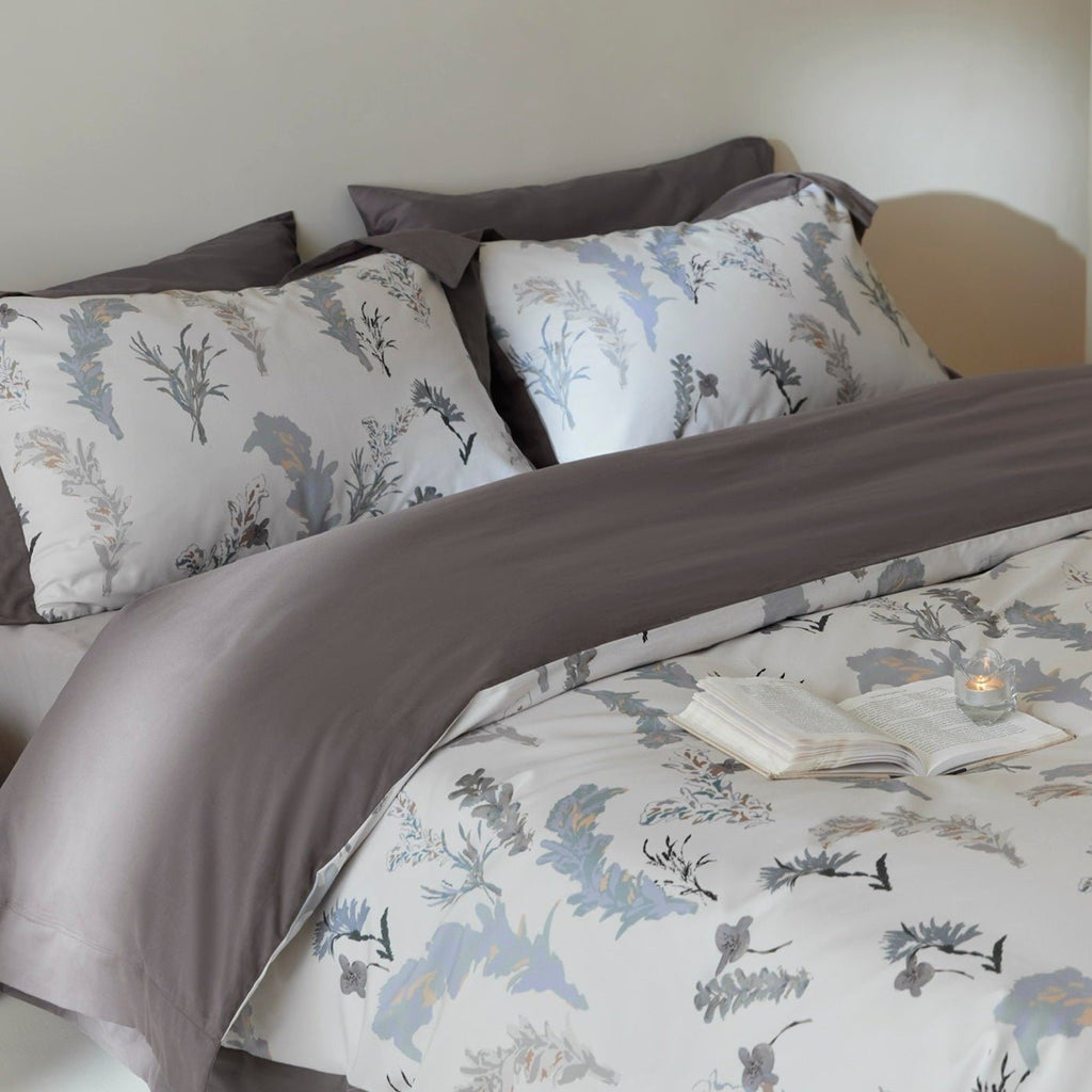 Ornamental Maiden Bedding Set