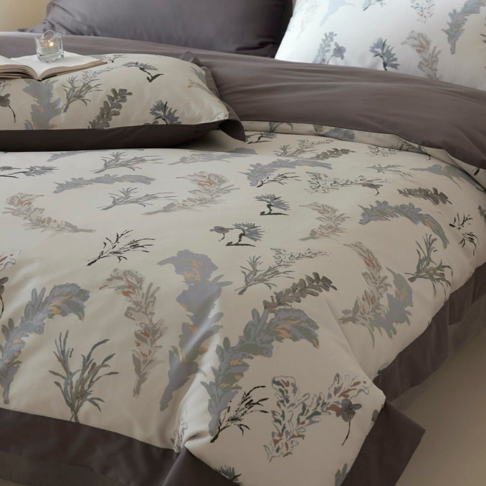 Ornamental Maiden Bedding Set