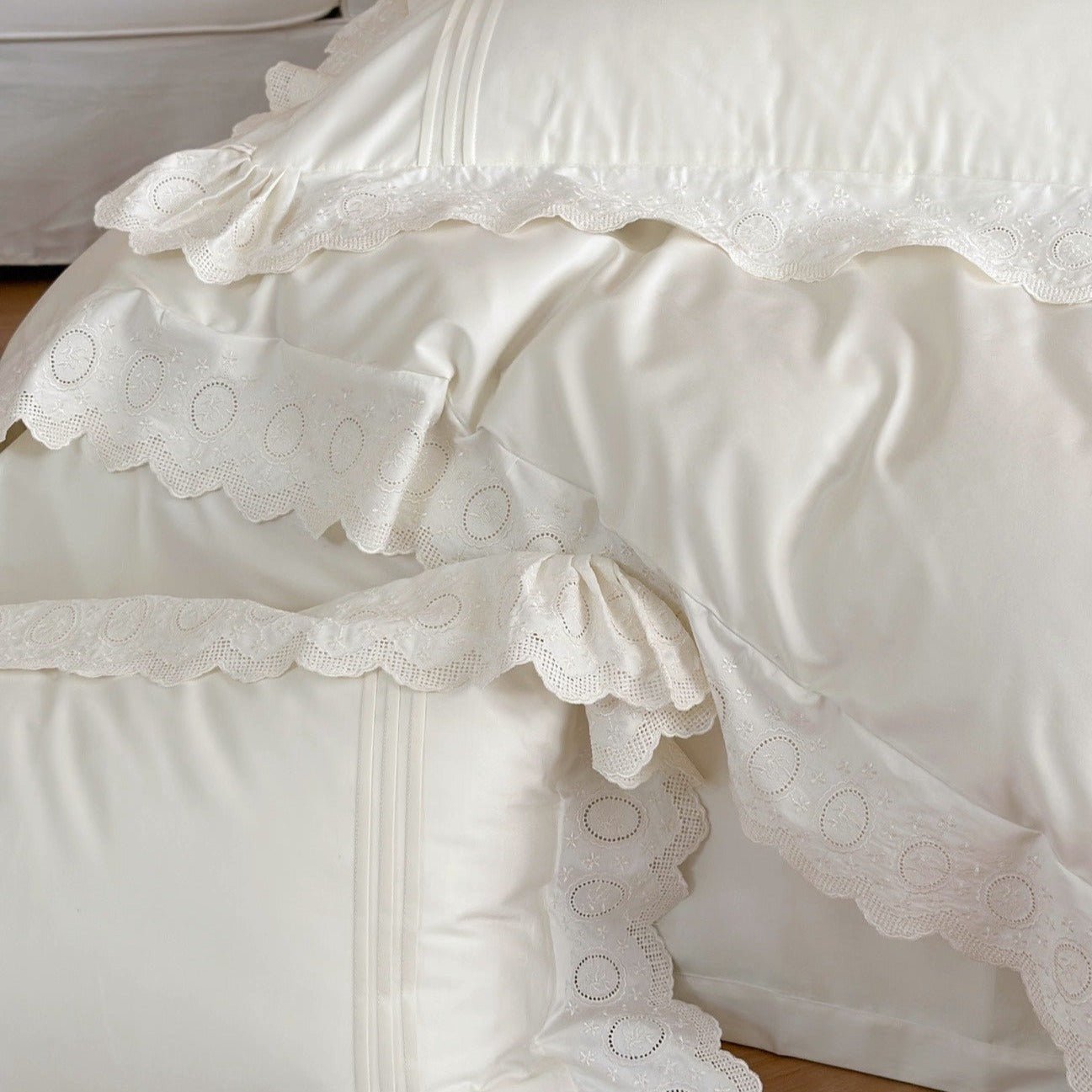 Parisian Lace Blush Bedding Set