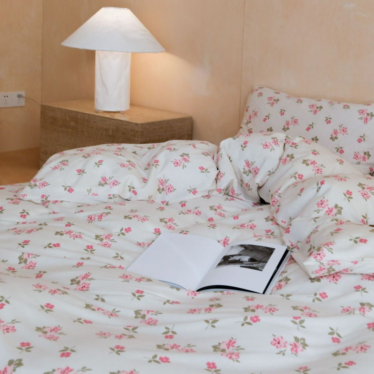 Pink Garden Bedding Set