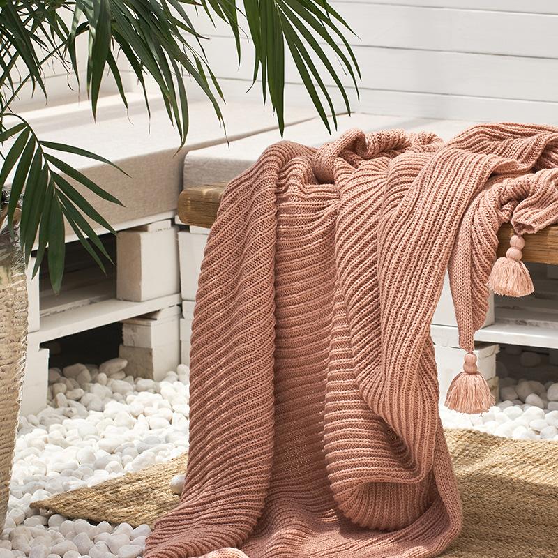 Pom Pom Blanket