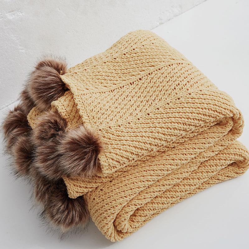 Pom Pom Fur Soft Blanket