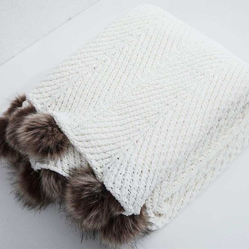 Pom Pom Fur Soft Blanket